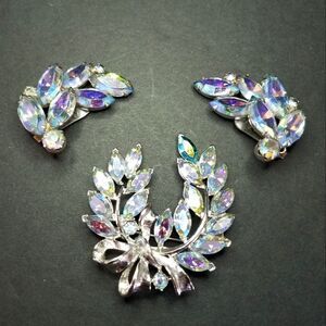 Vintage Albert Weiss Signed Demi-Parure Blue Rhinestone Brooch Pin Earring Set